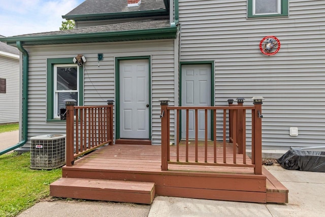 102 10th St, Clintonville, WI 54929 - view of wooden deck