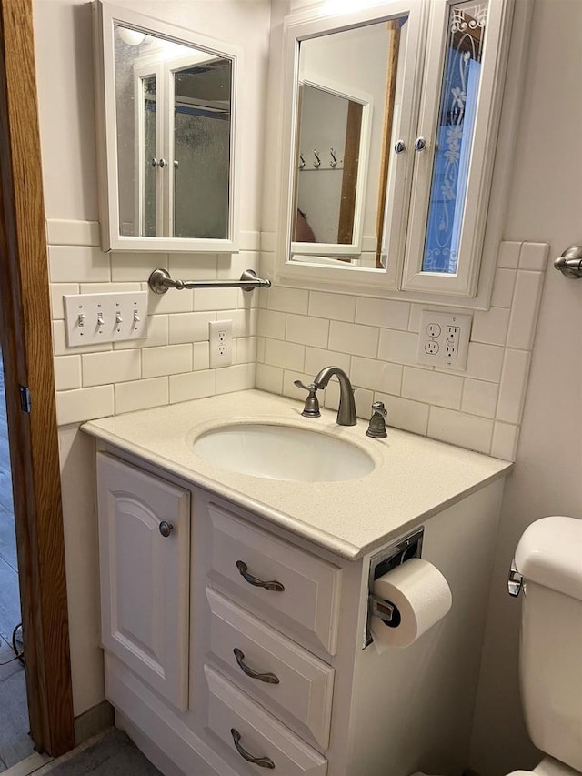 2400 Church St, Stevens Point, WI 54481 - bathroom with tasteful backsplash and vanity