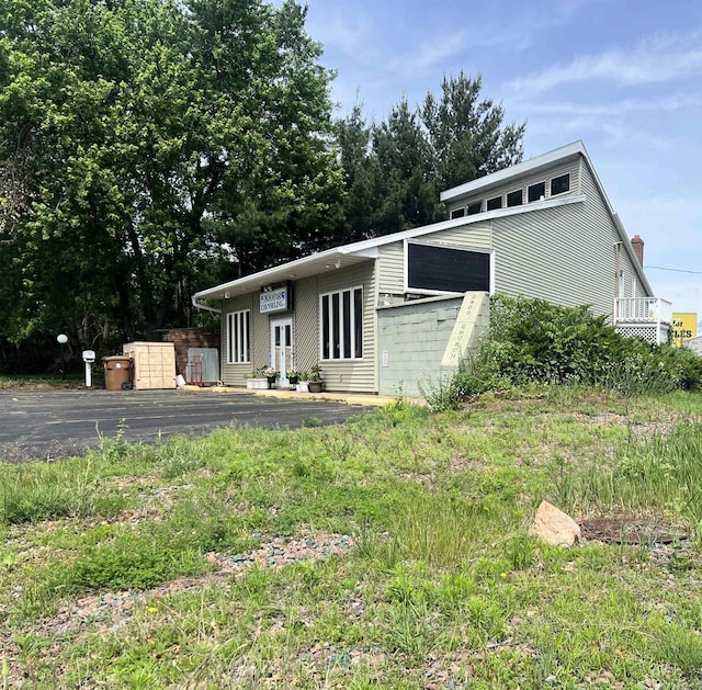 2400 Church St, Stevens Point, WI 54481 - view of front facade