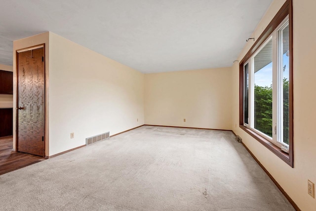 1517 Navarino St, Algoma, WI 54201 - empty room with carpet and baseboards