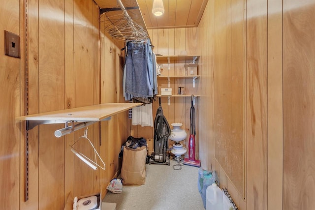 615 Ogden St, Marinette, WI 54143 - view of walk in closet