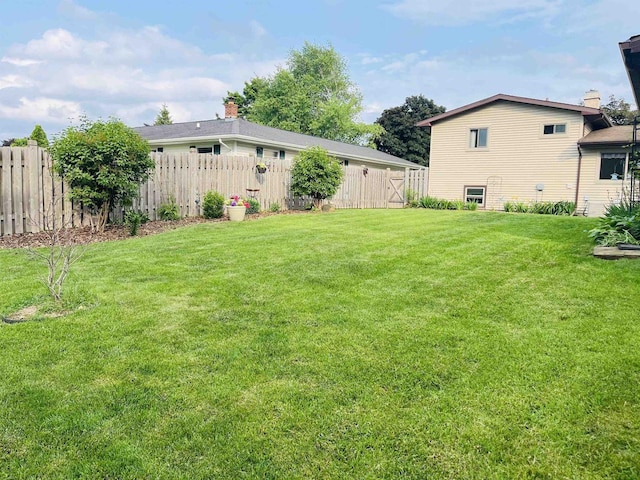 2266 Allerton Dr, Oshkosh, WI 54904 - view of yard