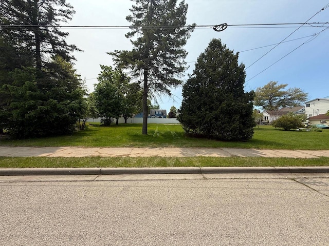 Gladstone St, Marinette, WI 54143