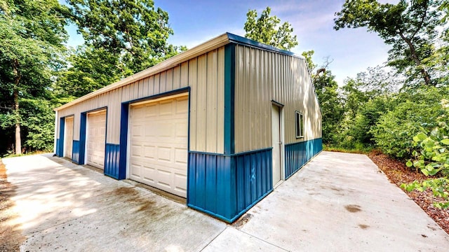 N2493 Kunz Rd, Fort Atkinson, WI 53538 - view of detached garage