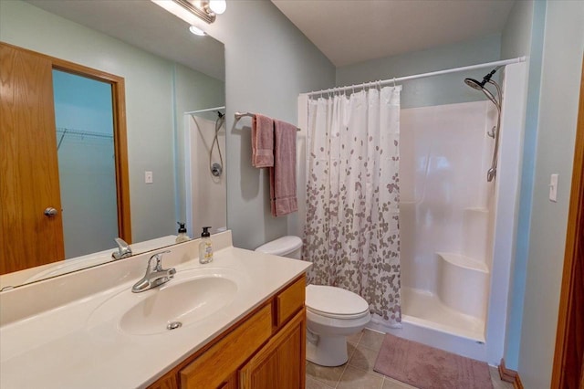 862 Stonefield Dr, Edgerton, WI 53534 - full bathroom featuring vanity, a shower with curtain, and tile patterned floors