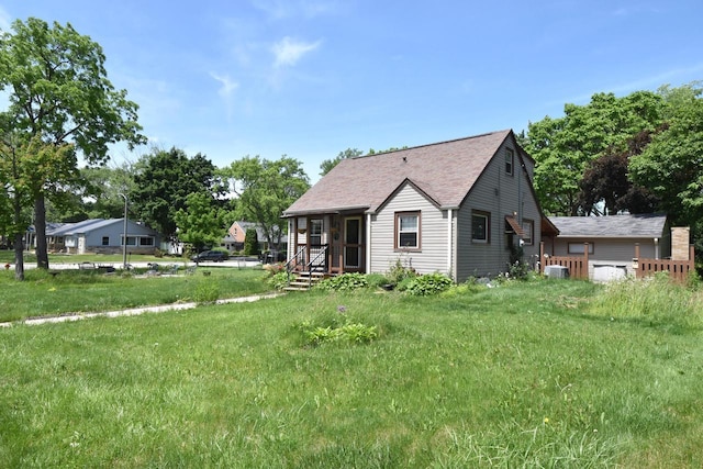 10526 W Congress St, Wauwatosa, WI 53225 - view of front of home featuring a shingled roof