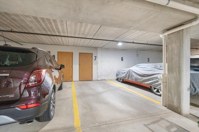 5196 Sassafras Dr Unit 313, Fitchburg, WI 53711 - view of parking garage