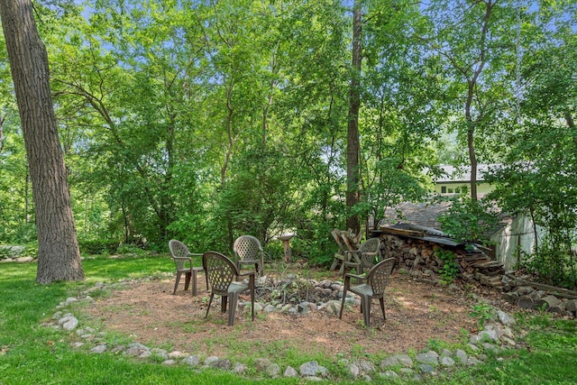 5633 Contour Rd, Waterford, WI 53185 - view of yard