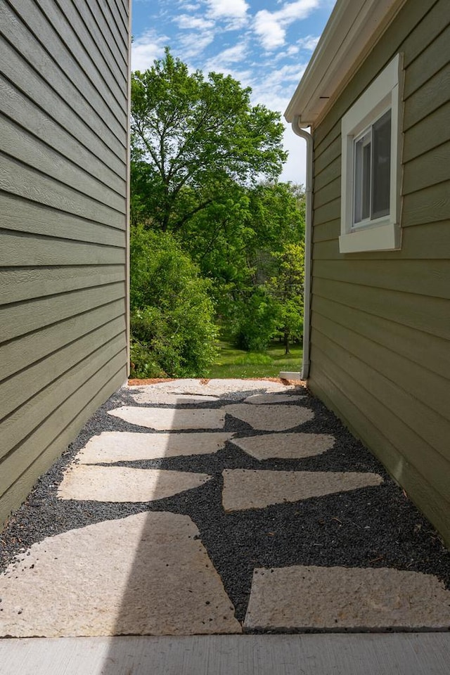 1120 N 124th St, Wauwatosa, WI 53226 - view of patio / terrace