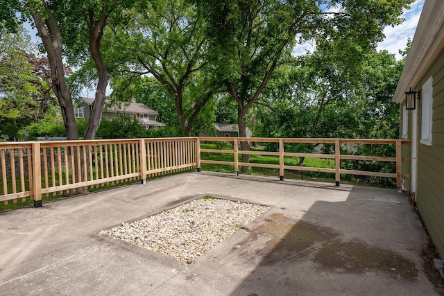 1120 N 124th St, Wauwatosa, WI 53226 - view of patio / terrace