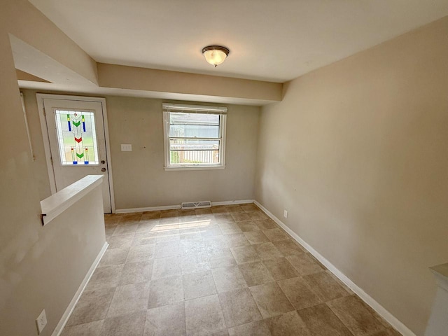 5082 N 108th St, Milwaukee, WI 53225 - unfurnished room featuring baseboards