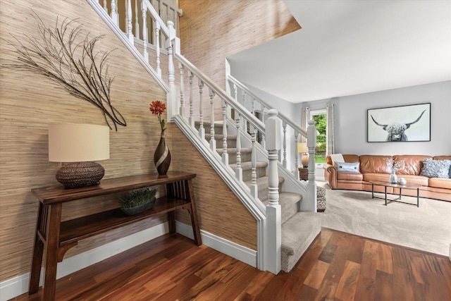 N80W32229 Northbrook Ct, Hartland, WI 53029 - stairway featuring wood finished floors and baseboards