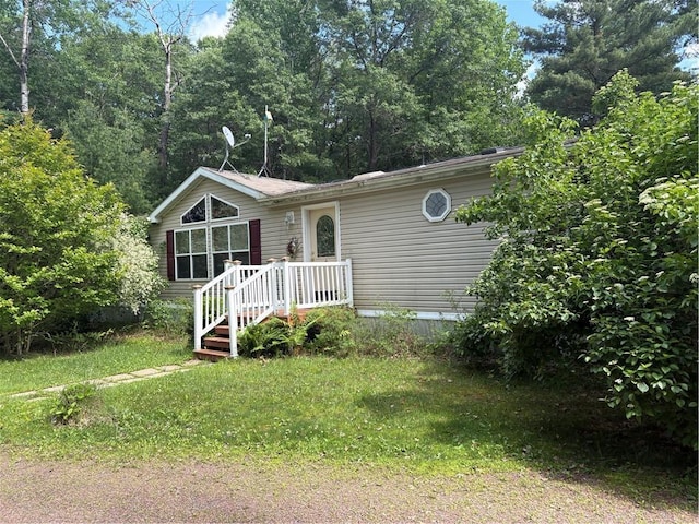 733 W Old Highway 54, Pittsville, WI 54466 - view of front of home with a front lawn