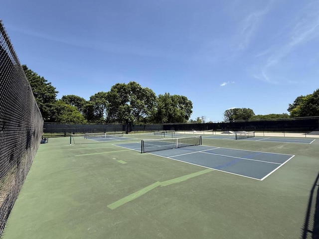 W169N11470 Biscayne Dr Unit 7, Germantown, WI 53022 - view of tennis court