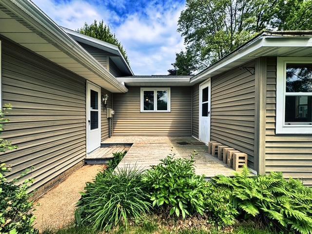2709 Richard St, Marinette, WI 54143 - view of patio / terrace