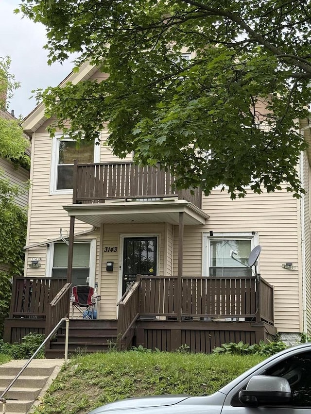 3143 N 14th St, Milwaukee, WI 53206 - view of front of home featuring a balcony