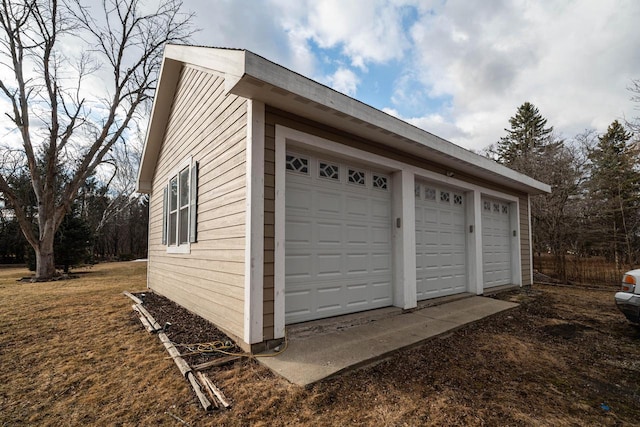 1100 W Fairy Chasm Rd, River Hills, WI 53217 - view of garage