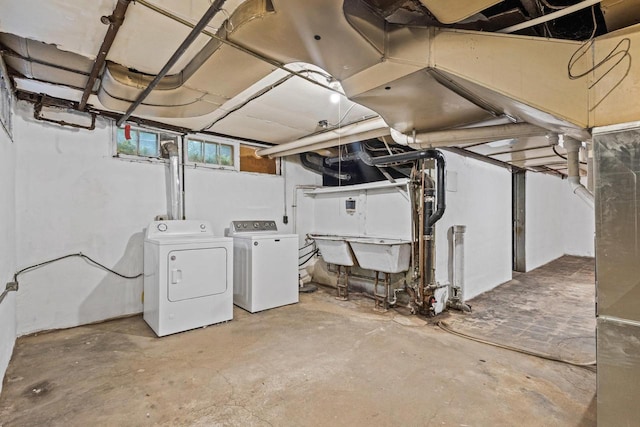 928 Emilie St, Green Bay, WI 54301 - below grade area featuring washer and dryer