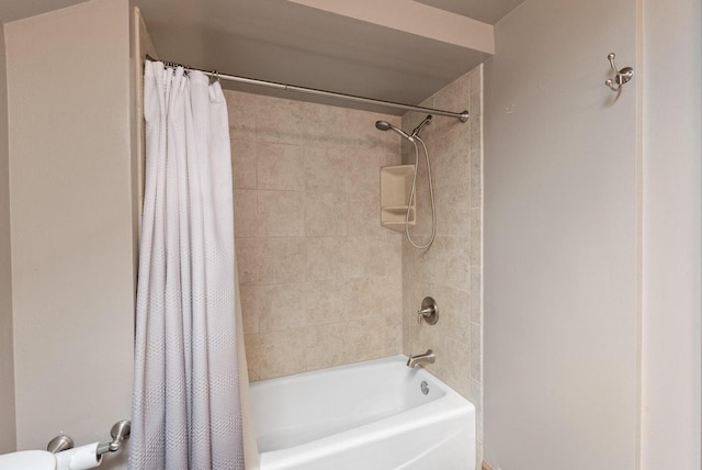 3987 Elaines Way, Slinger, WI 53086 - bathroom featuring shower / bath combo