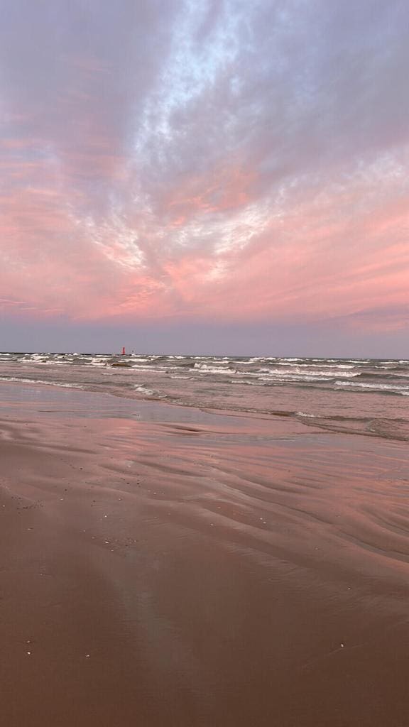 1106 S 7th St, Sheboygan, WI 53081 - water view featuring local beach