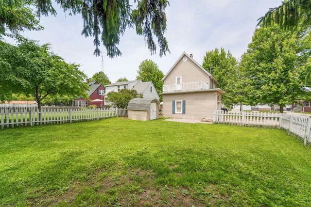 266 E 10th St, Fond Du Lac, WI 54935 - fenced backyard featuring a shed