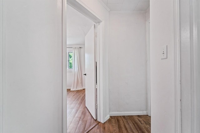 266 E 10th St, Fond Du Lac, WI 54935 - hall with wood finished floors and baseboards