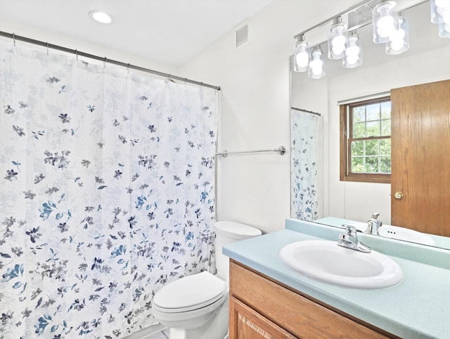 4315 Tanglewood Dr, Janesville, WI 53546 - full bathroom with vanity and curtained shower