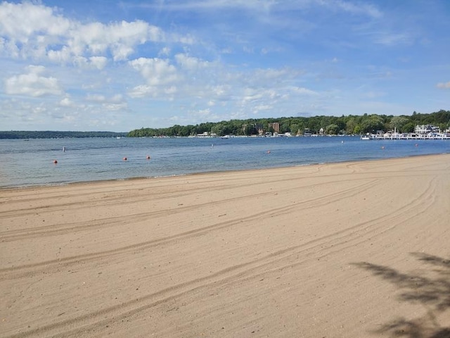 415 Kensington Ct Unit Lt128Adams, Williams Bay, WI 53191 - water view with nearby beach
