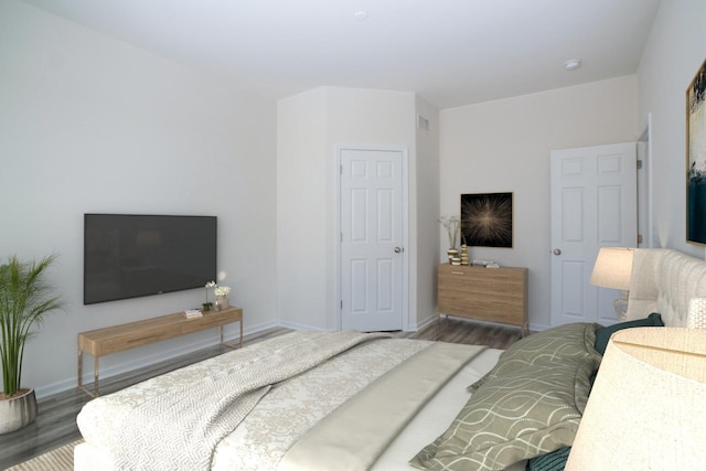 409 Kensington Ct Unit Lt131Grant, Williams Bay, WI 53191 - bedroom featuring wood finished floors and baseboards