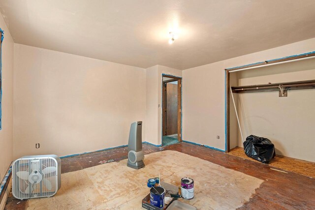1490 Fernando Dr, Ashwaubenon, WI 54115 - unfurnished bedroom with a closet