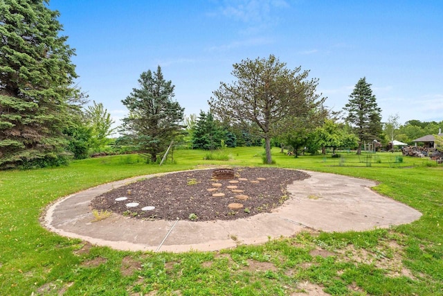 1490 Fernando Dr, Ashwaubenon, WI 54115 - view of grassy yard