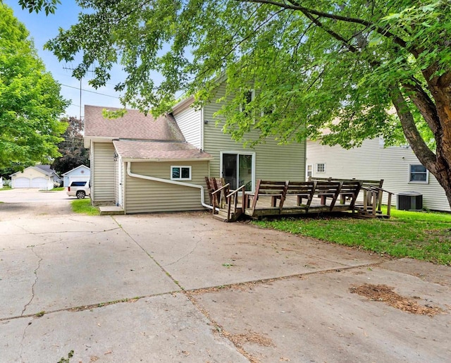 907 Lawe St, Kaukauna, WI 54130 - back of property featuring a deck