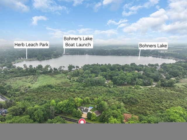 8300 Fishman Rd, Burlington, WI 53105 - bird's eye view of a large body of water and a heavily wooded area