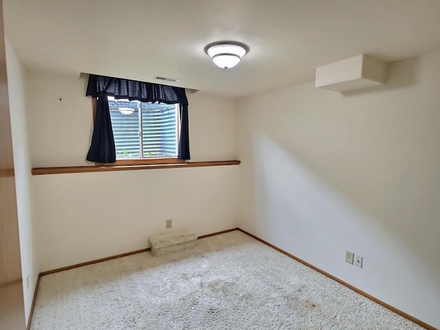 3201 Mockingbird Way, Oshkosh, WI 54904 - carpeted spare room featuring baseboards