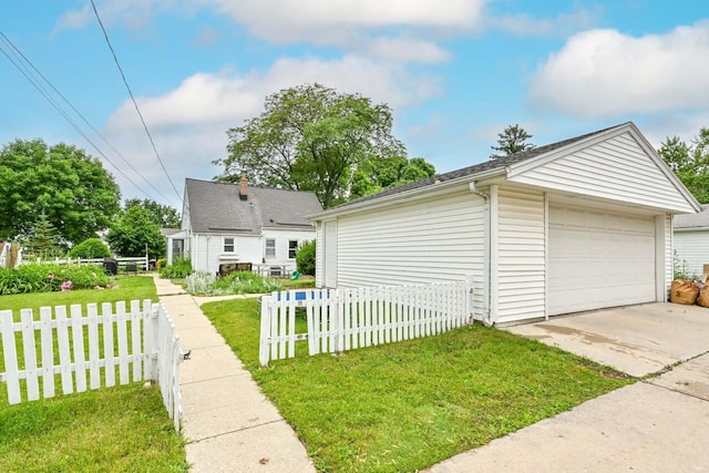 2750 N 86th St, Milwaukee, WI 53222 - view of front of property featuring a detached garage and an outdoor structure