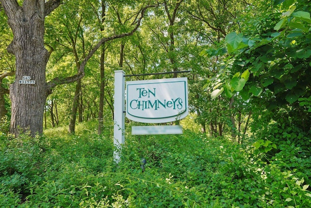 W318S4121 Highview Rd, Waukesha, WI 53189 - view of community sign