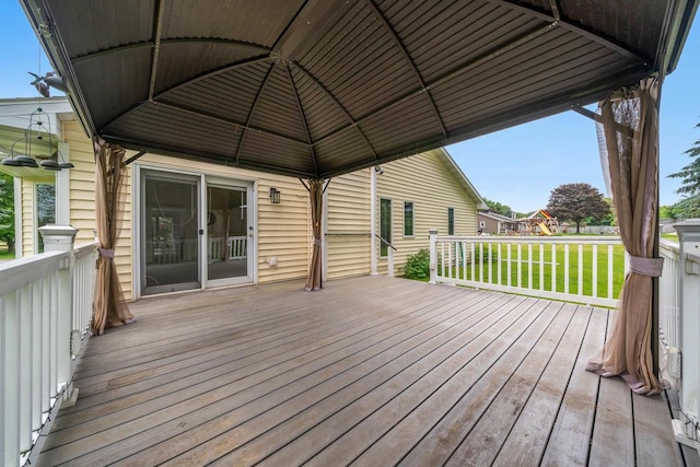 942 E Mayfield Dr, Appleton, WI 54911 - wooden terrace featuring a gazebo and a lawn