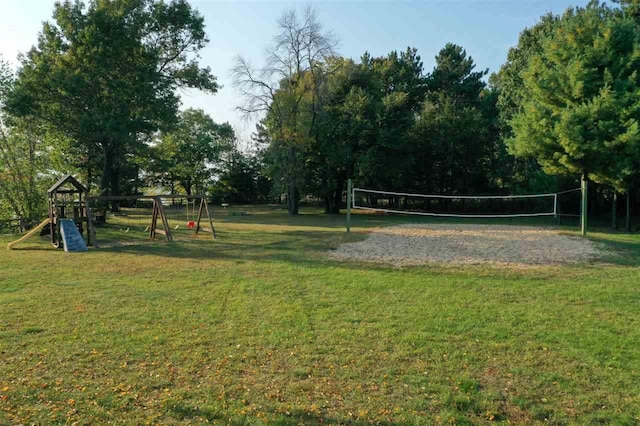 1949 Cypress Ln, Arkdale, WI 54613 - view of home's community with volleyball court and a yard