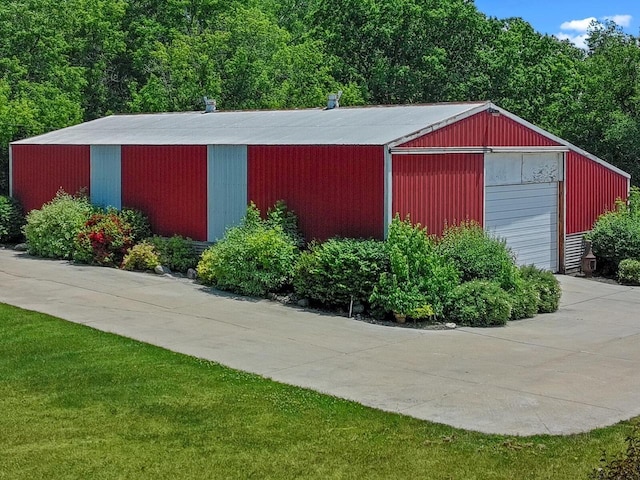 1201 Lance Dr, Twin Lakes, WI 53181 - view of pole building with driveway