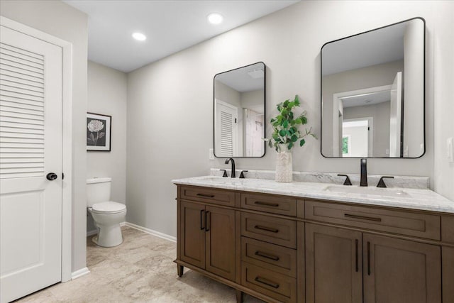 N113W20588 Edgewood Dr, Germantown, WI 53022 - full bath with double vanity and recessed lighting