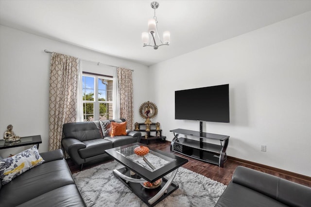 10870 N Spartan Cir, Mequon, WI 53097 - living area with a chandelier and wood finished floors