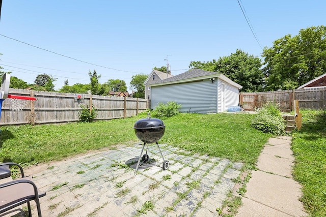 3936 N 14th St Unit 3938, Milwaukee, WI 53206 - fenced backyard with a patio area