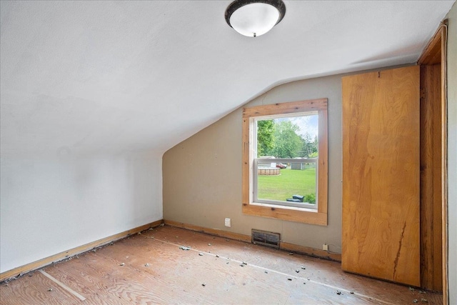 1507 N Peach Ave, Marshfield, WI 54449 - bonus room featuring vaulted ceiling