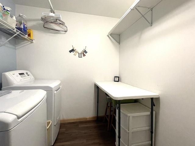 1216 Pond View Cir, De Pere, WI 54115 - laundry area with dark wood-style flooring and separate washer and dryer