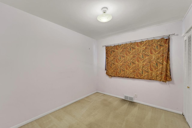 5531 W Stack Dr, Milwaukee, WI 53219 - carpeted empty room featuring baseboards