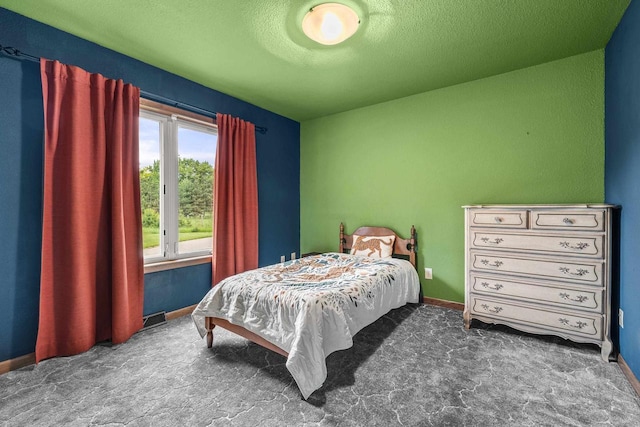 1022 Cortland Ln, Stevens Point, WI 54482 - bedroom featuring baseboards