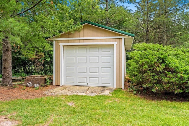 260 S Clay St, De Pere, WI 54115 - view of detached garage