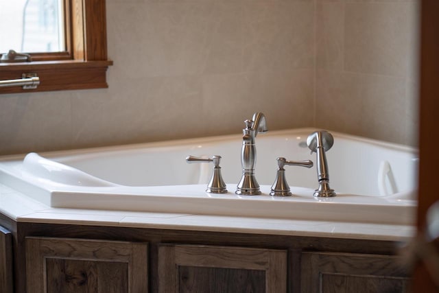 W9336 Lucy Ln, Hortonville, WI 54944 - bathroom with a garden tub