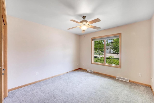 665 Black Earth Dr, De Pere, WI 54115 - unfurnished room with carpet and a ceiling fan