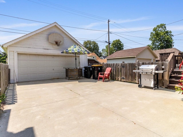 2221 N 60th St, Milwaukee, WI 53208 - view of detached garage